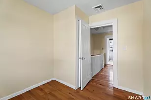 302 Dover St, Bridgeport, CT 06610 - Photo 18