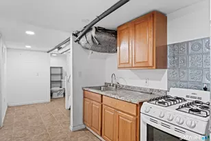 302 Dover St, Bridgeport, CT 06610 - Photo 32