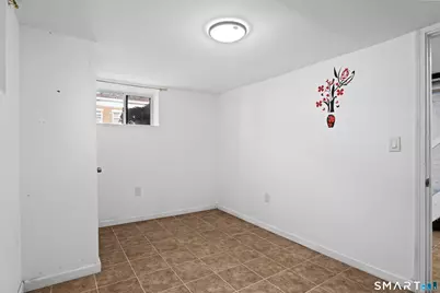 302 Dover Street, Bridgeport, CT 06610 - Photo 34