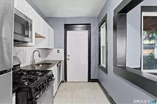 302 Dover St, Bridgeport, CT 06610 - Photo 12