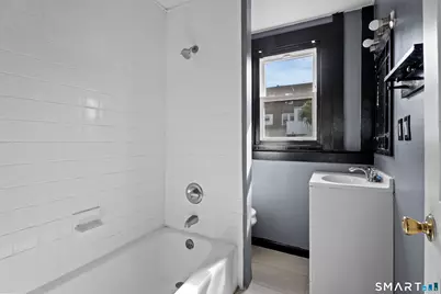 302 Dover Street, Bridgeport, CT 06610 - Photo 16