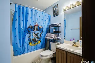 33 Cortland Way, Newington, CT 06111 - Photo 16