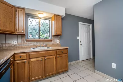 2 Craftwood Road #25, Waterbury, CT 06704 - Photo 8