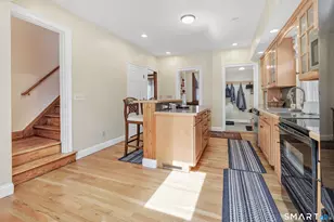 48 Waterville St, Waterbury, CT 06710 - Photo 12