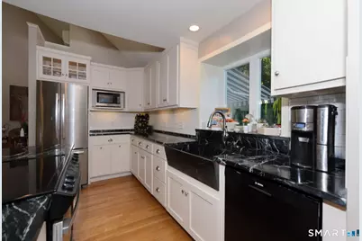 4 Sears Place, East Hampton, CT 06424 - Photo 4