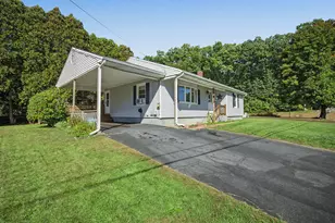 2 Rachel Dr, Thompson, CT 06255 - Photo 2