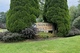 15 Brookwood Dr, Rocky Hill, CT 06067 - Photo 2