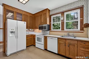9 Tolland Stage Rd, Tolland, CT 06084 - Photo 14