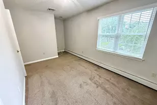 2605 Albany Ave, West Hartford, CT 06117 - Photo 12