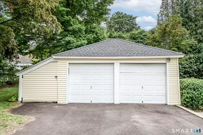 10 Crown Street, Trumbull, CT 06611 - Photo 36