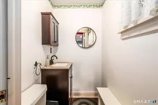 10 Crown St, Trumbull, CT 06611 - Photo 28