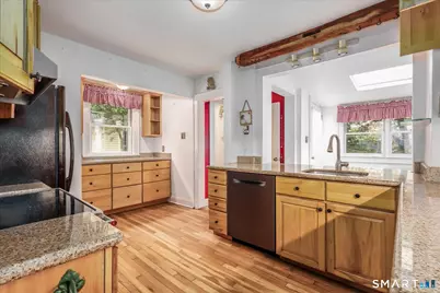 10 Crown Street, Trumbull, CT 06611 - Photo 8