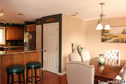 2 Metacomet Drive, East Granby, CT 06026 - Photo 6