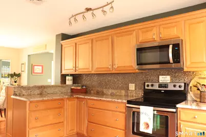 2 Metacomet Drive, East Granby, CT 06026 - Photo 4