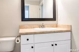 6 Kingsley Ct, West Hartford, CT 06110 - Photo 8