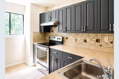 6 Kingsley Court #6, West Hartford, CT 06110 - Photo 2