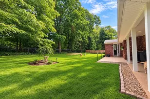 124 Beverly Rd, Torrington, CT 06790 - Photo 16