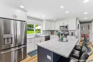 21 Lone Oak Ave, Wolcott, CT 06716 - Photo 8