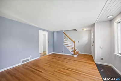 39 Whiteside Street, Newington, CT 06111 - Photo 6