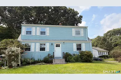 7 Massachusetts Road, Montville, CT 06370 - Photo 2