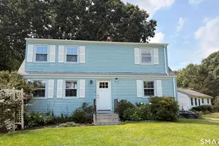 7 Massachusetts Rd, Montville, CT 06370 - Photo 2