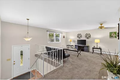 5 Parsons Drive, Simsbury, CT 06070 - Photo 4