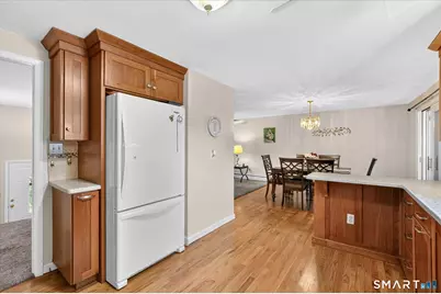 5 Parsons Drive, Simsbury, CT 06070 - Photo 12