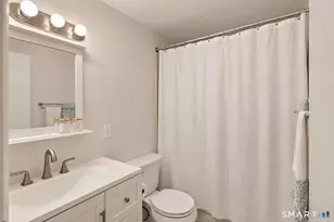 41 Happy Hollow Cir, Stratford, CT 06614 - Photo 12