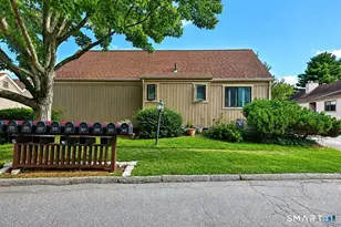 138 Bison Ln, Stratford, CT 06614 - Photo 2