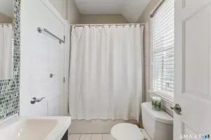 146 Sherman Ct, Fairfield, CT 06824 - Photo 20