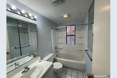 34 Essex Street #2F, Hartford, CT 06114 - Photo 10