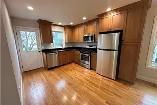 562 Light St, Stratford, CT 06614 - Photo 6