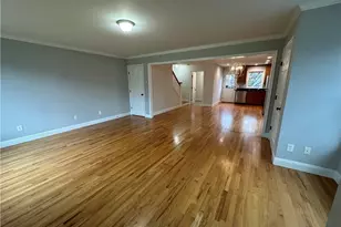 562 Light St, Stratford, CT 06614 - Photo 2