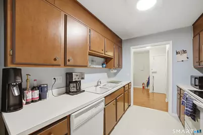 83 Courtland Avenue #5, Stamford, CT 06902 - Photo 6
