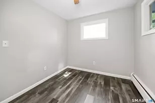 96 Oldham Ave, Waterbury, CT 06705 - Photo 10