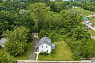 10 Center St, Windsor Locks, CT 06096 - Photo 2