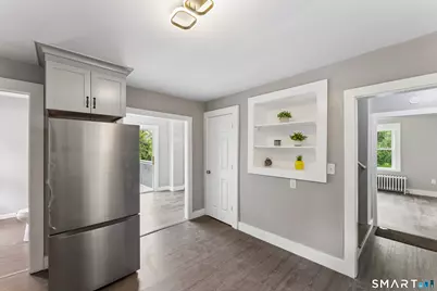 10 Center Street, Windsor Locks, CT 06096 - Photo 12
