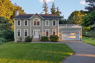 15R Lee Rd, Waterford, CT 06385 - Photo 2