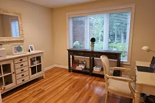 127 Kingswood Dr, Naugatuck, CT 06770 - Photo 6
