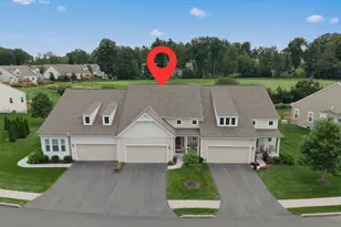 733 Championship Drive, Oxford, CT 06478 - Photo 2