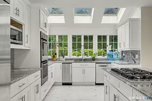97 Brookhollow Ln, Stamford, CT 06902 - Photo 6