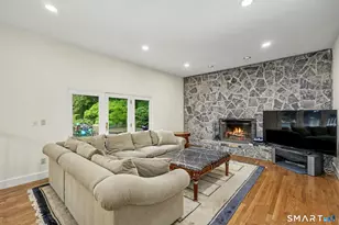 97 Brookhollow Ln, Stamford, CT 06902 - Photo 10
