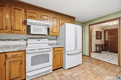 5 Birch Road, Bloomfield, CT 06002 - Photo 16