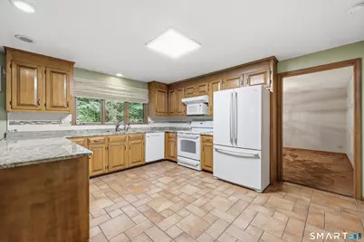 5 Birch Road, Bloomfield, CT 06002 - Photo 12