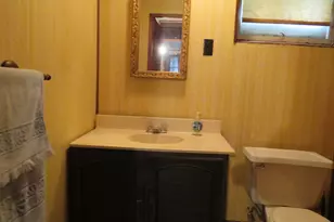 562 Wells Rd, Wethersfield, CT 06109 - Photo 22