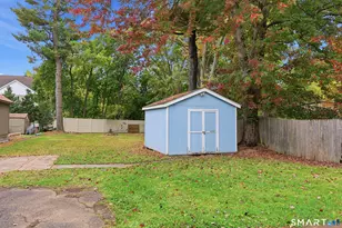 21 Elmfield St, West Hartford, CT 06110 - Photo 30