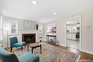 21 Elmfield St, West Hartford, CT 06110 - Photo 6