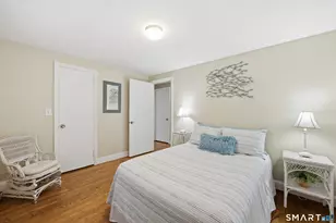 21 Elmfield St, West Hartford, CT 06110 - Photo 12