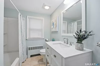 21 Elmfield Street, West Hartford, CT 06110 - Photo 14