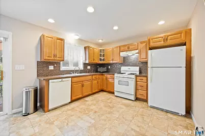 124 Russell Street, Waterbury, CT 06708 - Photo 6